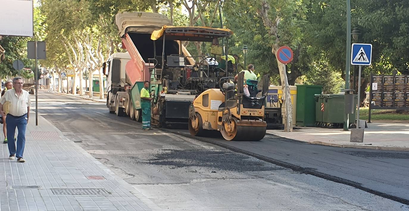 Hoy ha arrancado en la calle La Palma el Plan de Asfaltado y el tiempo ha respetado finalmente