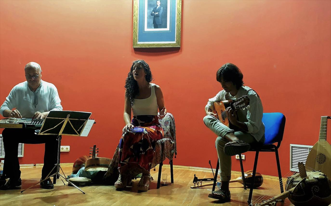 Unión de historia de España y de sones musicales