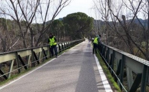El puente de río Jándula se deteriora