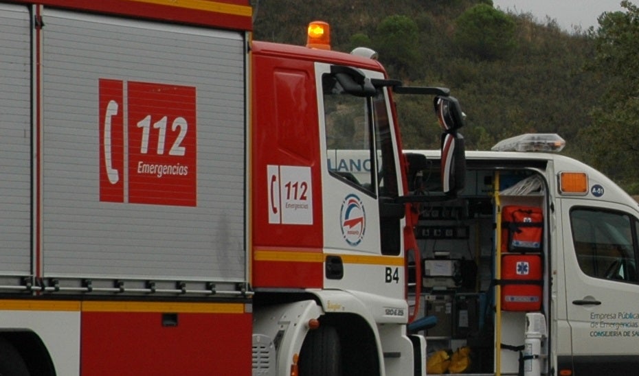 Tres personas resultan intoxicadas tras declararse un fuego en un inmueble de calle Argimiro Rodríguez de Andújar