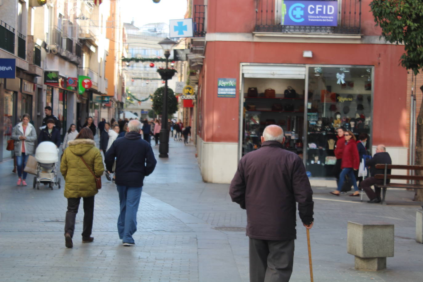 Arranca un año con claros y oscuros por los descensos del paro y el padrón