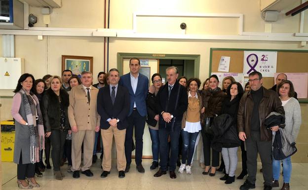 El delegado de Educación y Deporte participa en los actos conmemorativosdel 50 aniversario del IES de Arjona