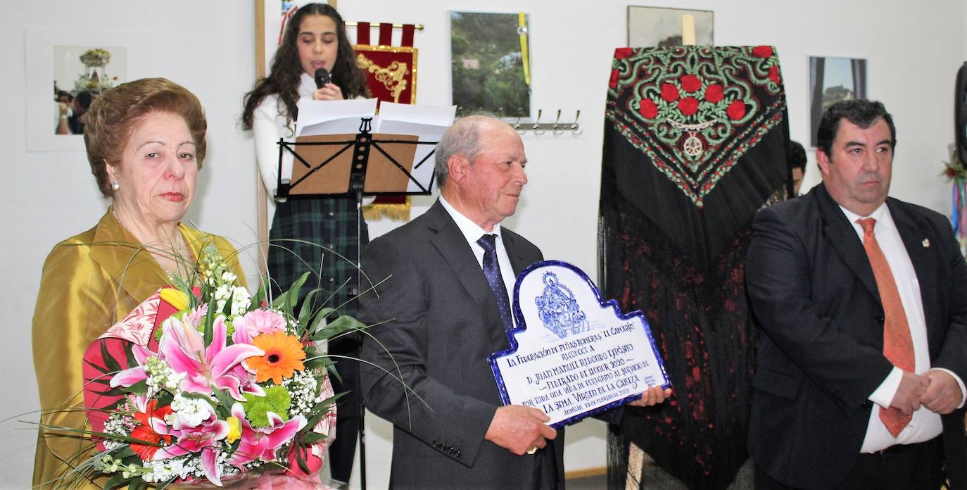 La Federación de Peñas hermana al mundo romero