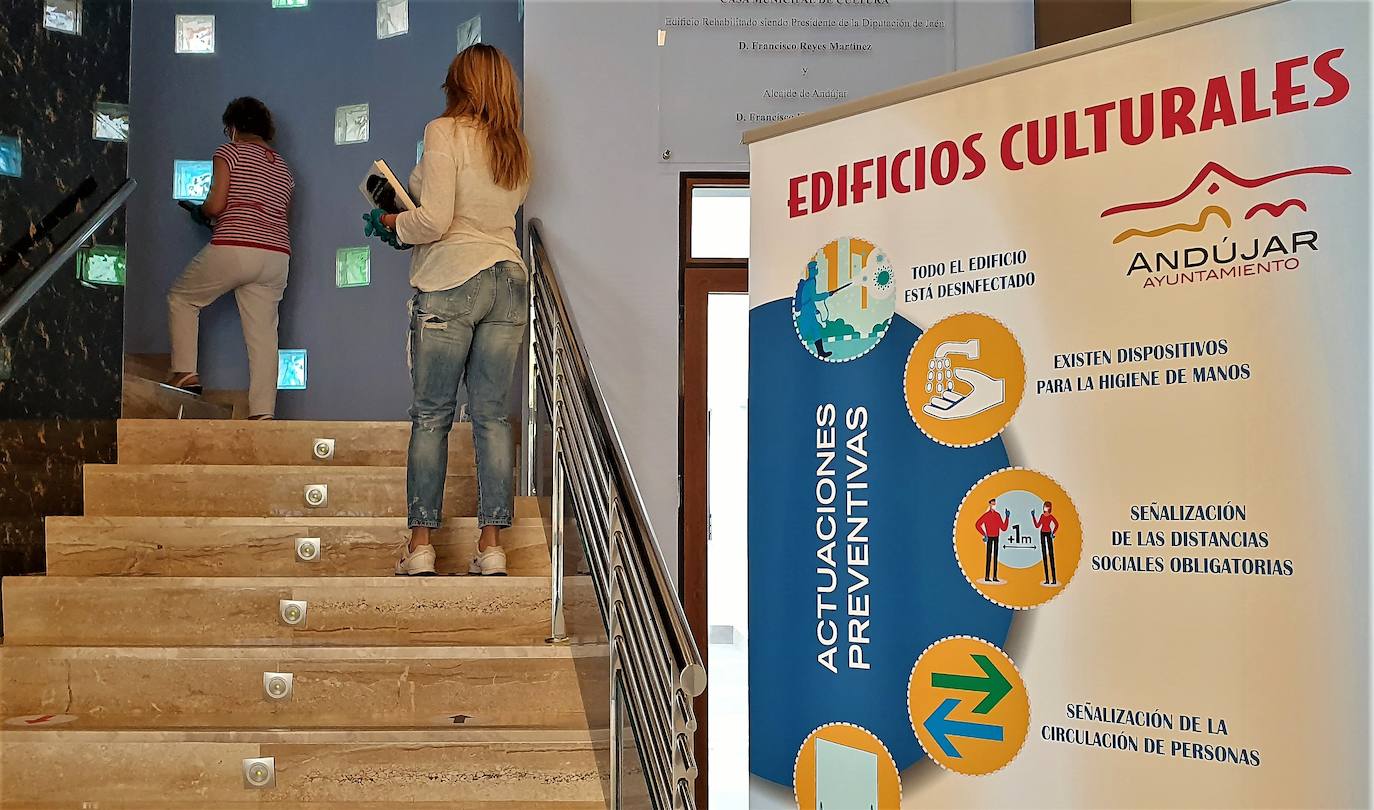Servicios como la biblioteca, cementerio e instalaciones deportivas se adaptan a la nueva situación