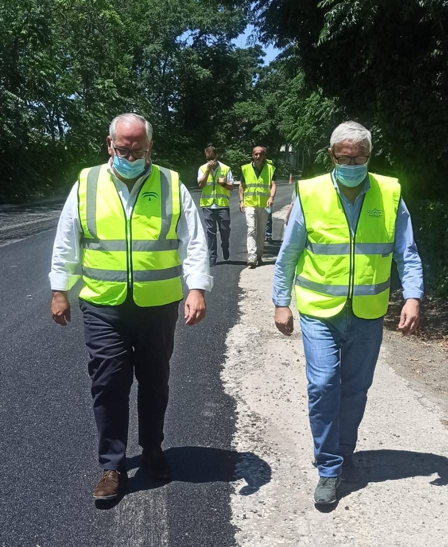 La Consejería de Fomento mejora el firme de la carretera de acceso a la estación de Adif de Andújar