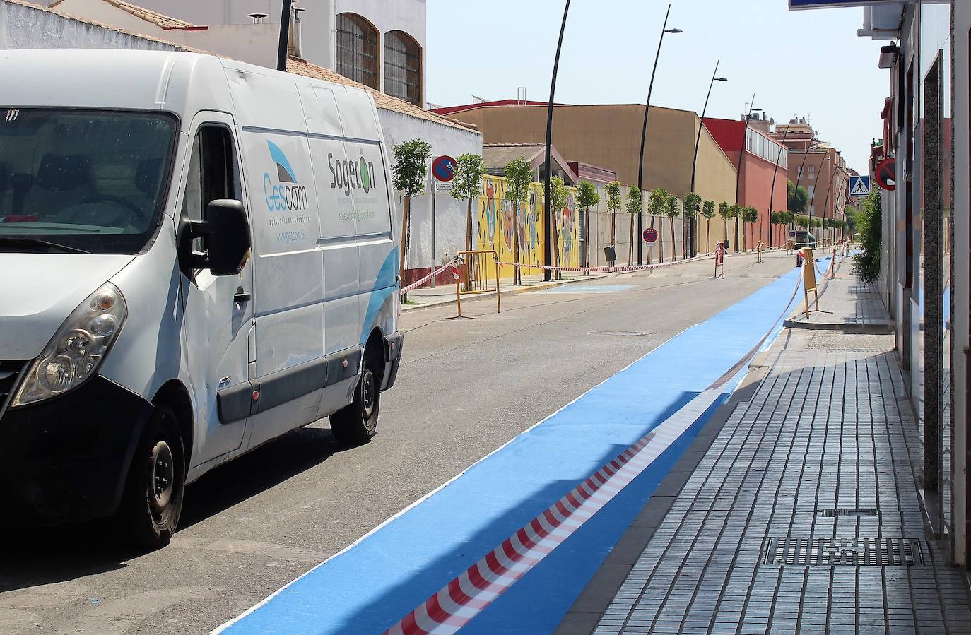 La calle Alhamar tendrá un carril-bici y se suma a las numerosas mejoras incorporadas