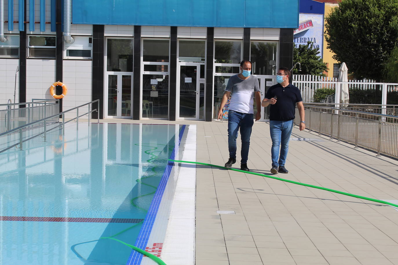 Más de 4.000 usuarios han acudido a la Piscina Municipal