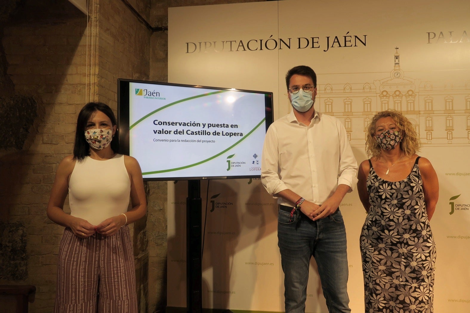 Diputación financiará la redacción del proyecto de actuaciones para la recuperación y puesta en valor del Castillo de Lopera