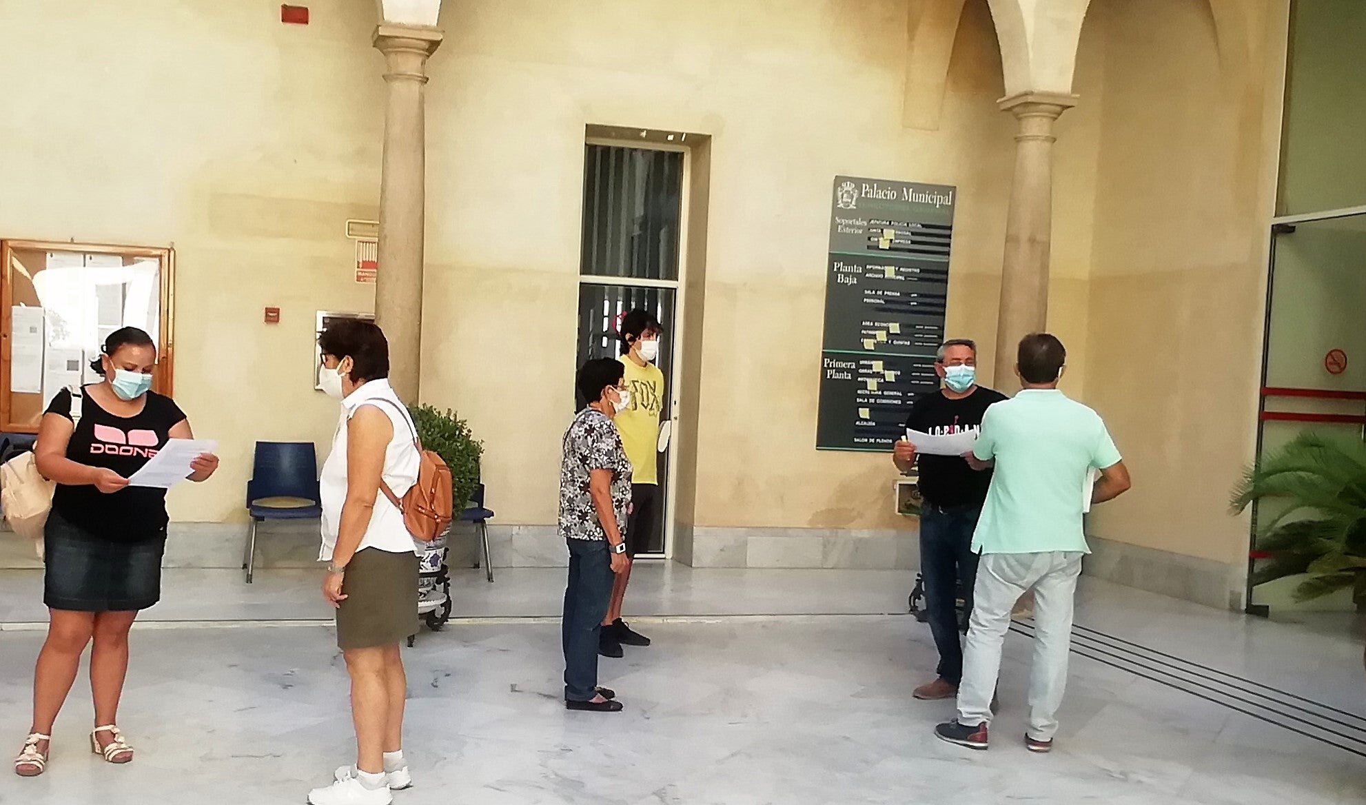 El gobierno defiende la utilidad de la Oficina de Atención Ciudadana