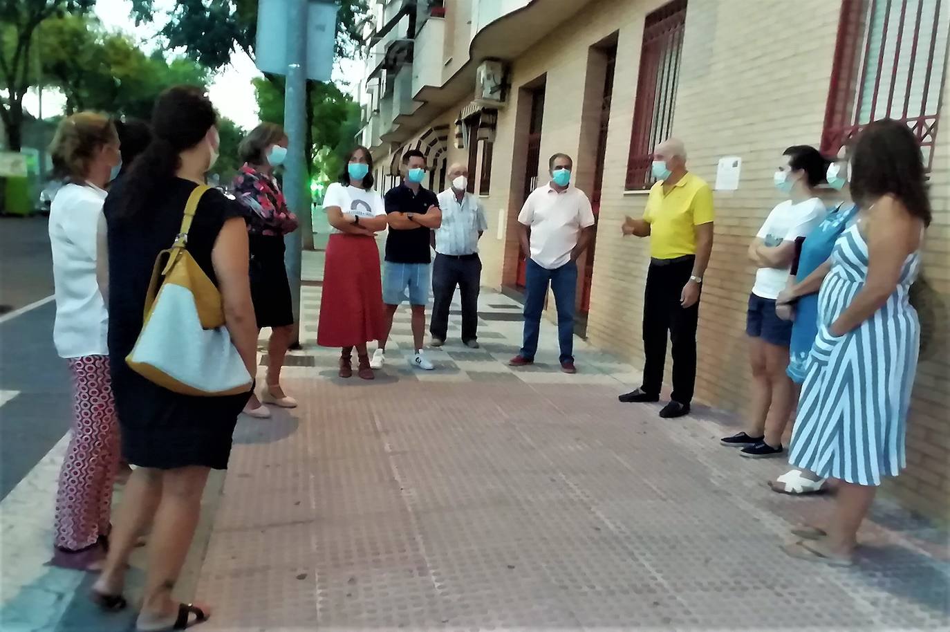 Vecinos piden que la recogida de reciclados no se haga a deshoras