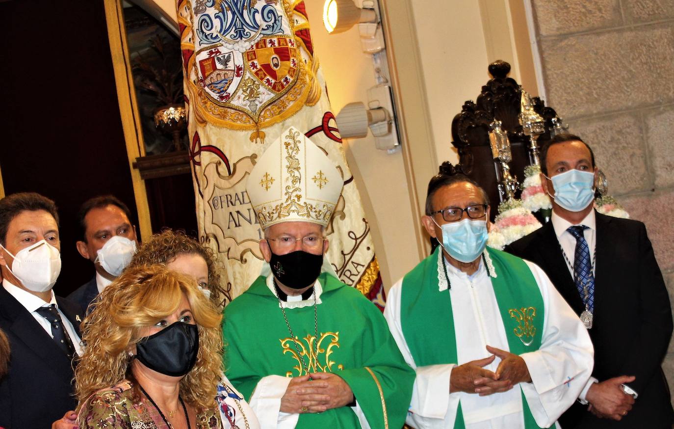 La Virgen de la Cabeza se acerca al corazón de las personas enfermas e impedidas