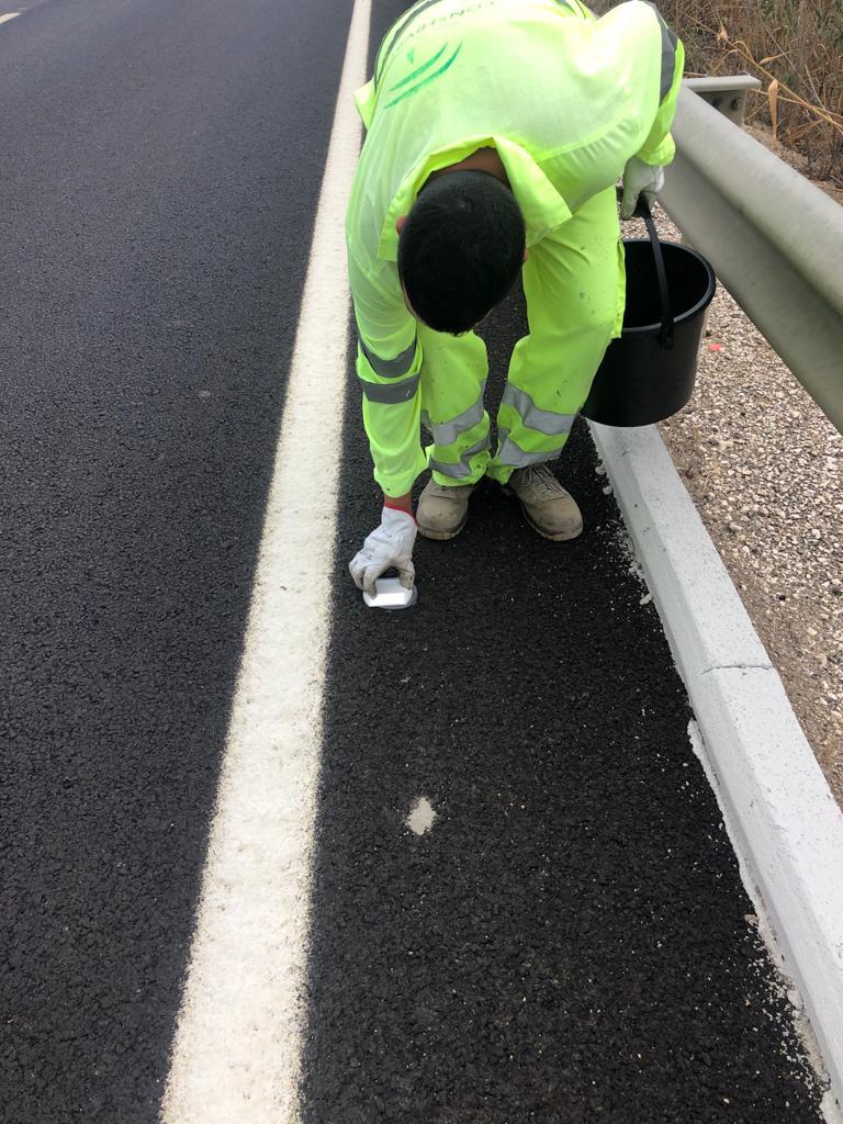 La carretera A-311 (Andújar-Jaén) goza de mayor seguridad con la instalación de los captafaros