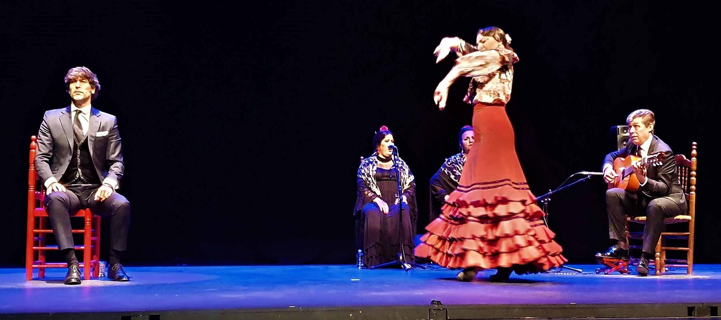 Manuel Lombo encadila en el Teatro Principal de Andújar