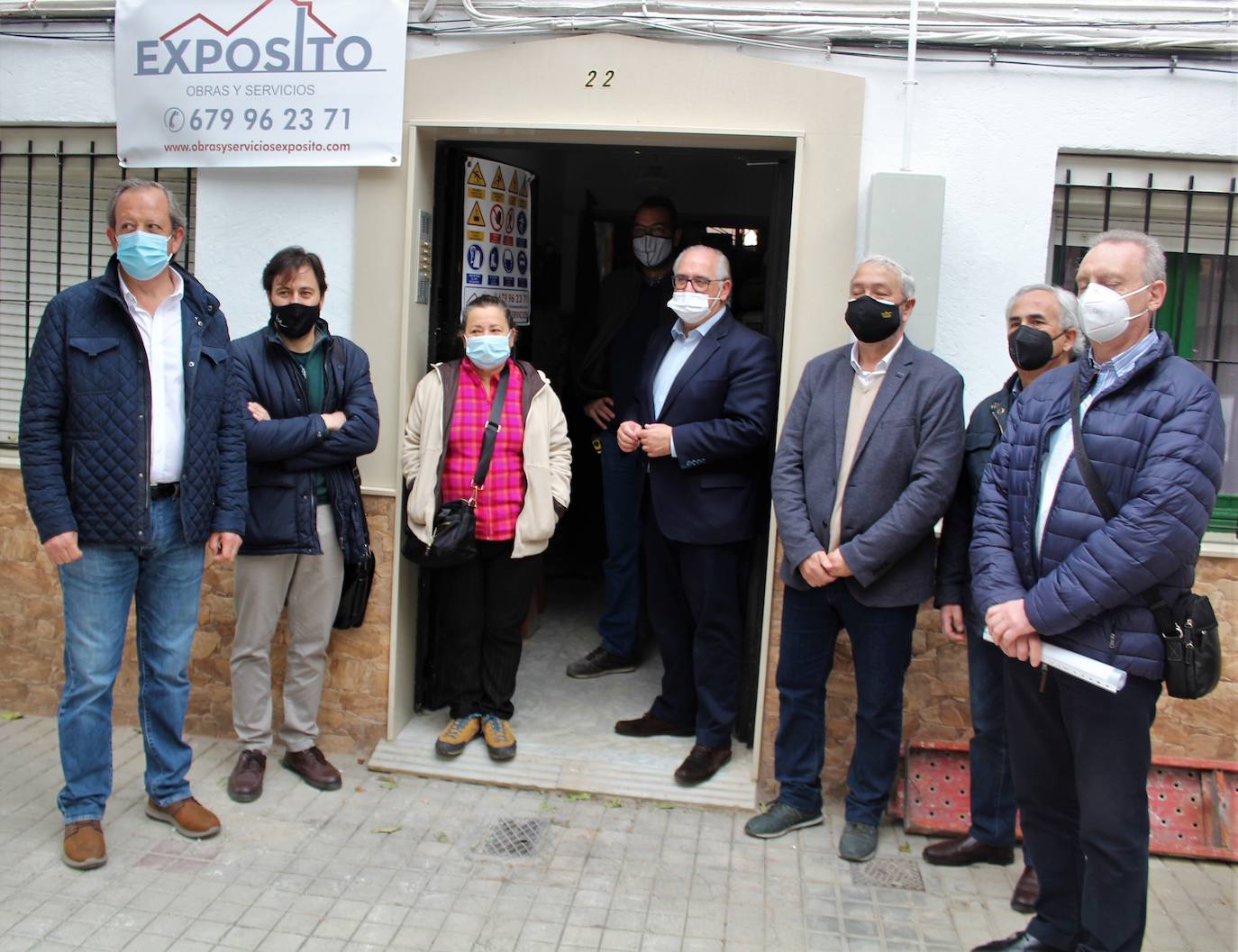 La Junta realiza obras de rehabilitación de inmuebles para mejorar la movilidad de los vecinos con problemas