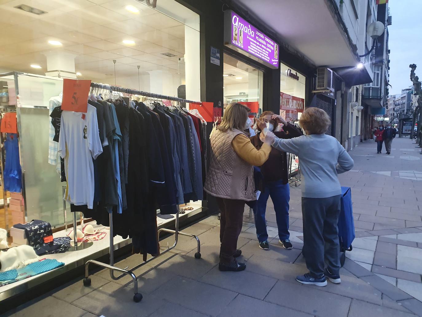Los comercios de Andújar podrán exponer sus productos en la calle los jueves, viernes y sábados de marzo y abril