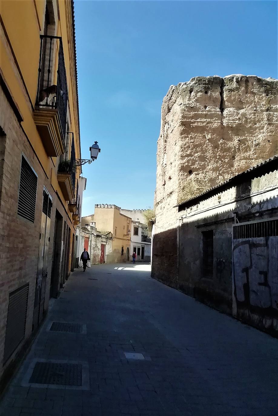La Asociación Amigos del Patrimonio de Andújar alaba el inicio del proceso de deslinde de las murallas árabes iniciado por la Junta