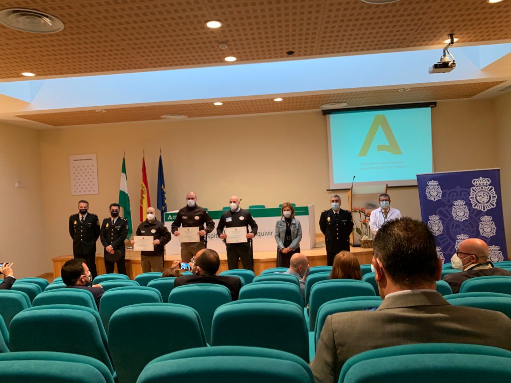Mención honorífica de Policía Nacional a los vigilantes de seguridad del Hospital Alto Guadalquivir y del Servicio Andaluz de Empleo