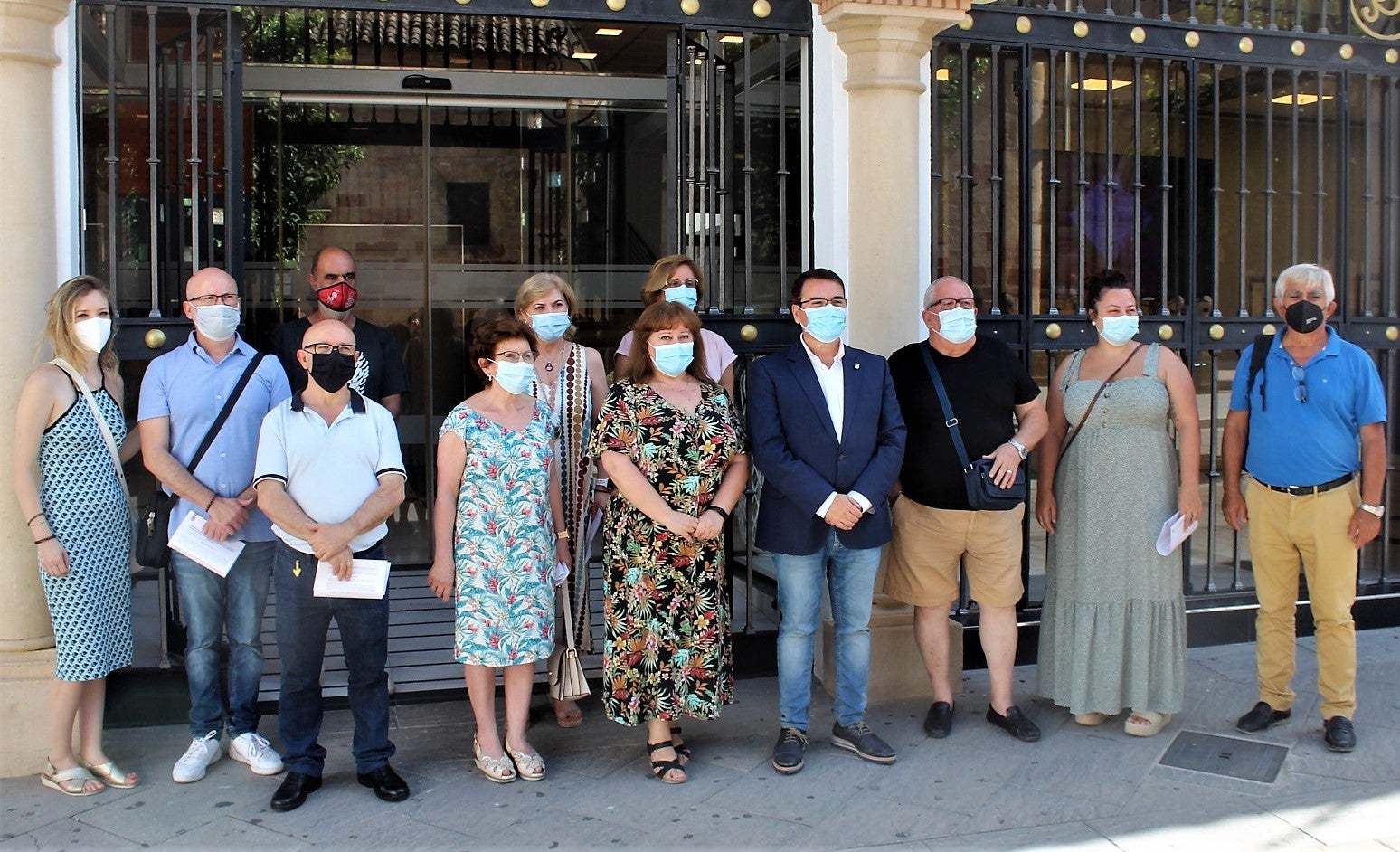 El Consistorio se une a la labor de los colectivos sociales de la zona e impulsa un convenio para sus acciones