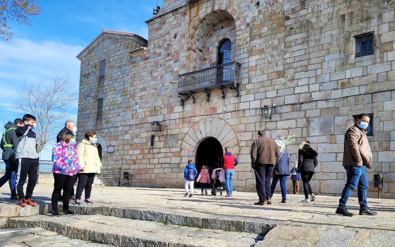 Ómicron desata las dudas en la Semana Santa y la Romería
