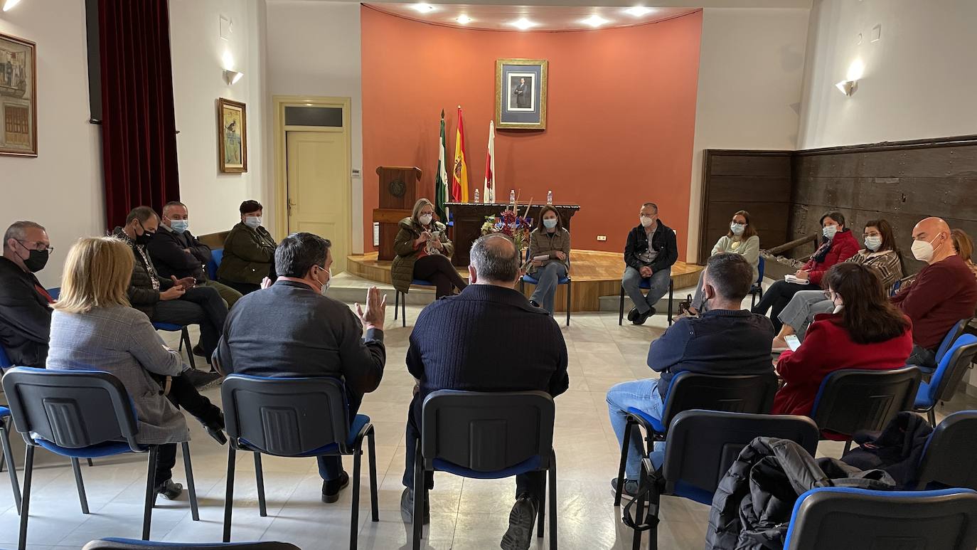 La plataforma de alcaldes ahonda en las carencias del Hospital Alto Guadalquivir