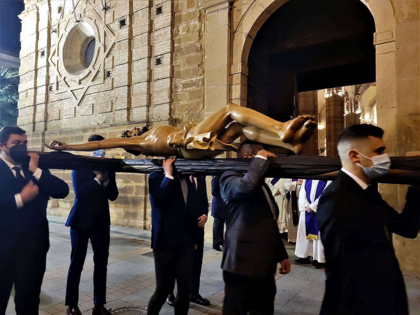Solemne e histórico Vía-Crucis protagonizado por el Cristo de la Expiración