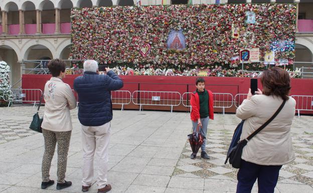 Un día de decepción en la romería del reencuentro y la alegría