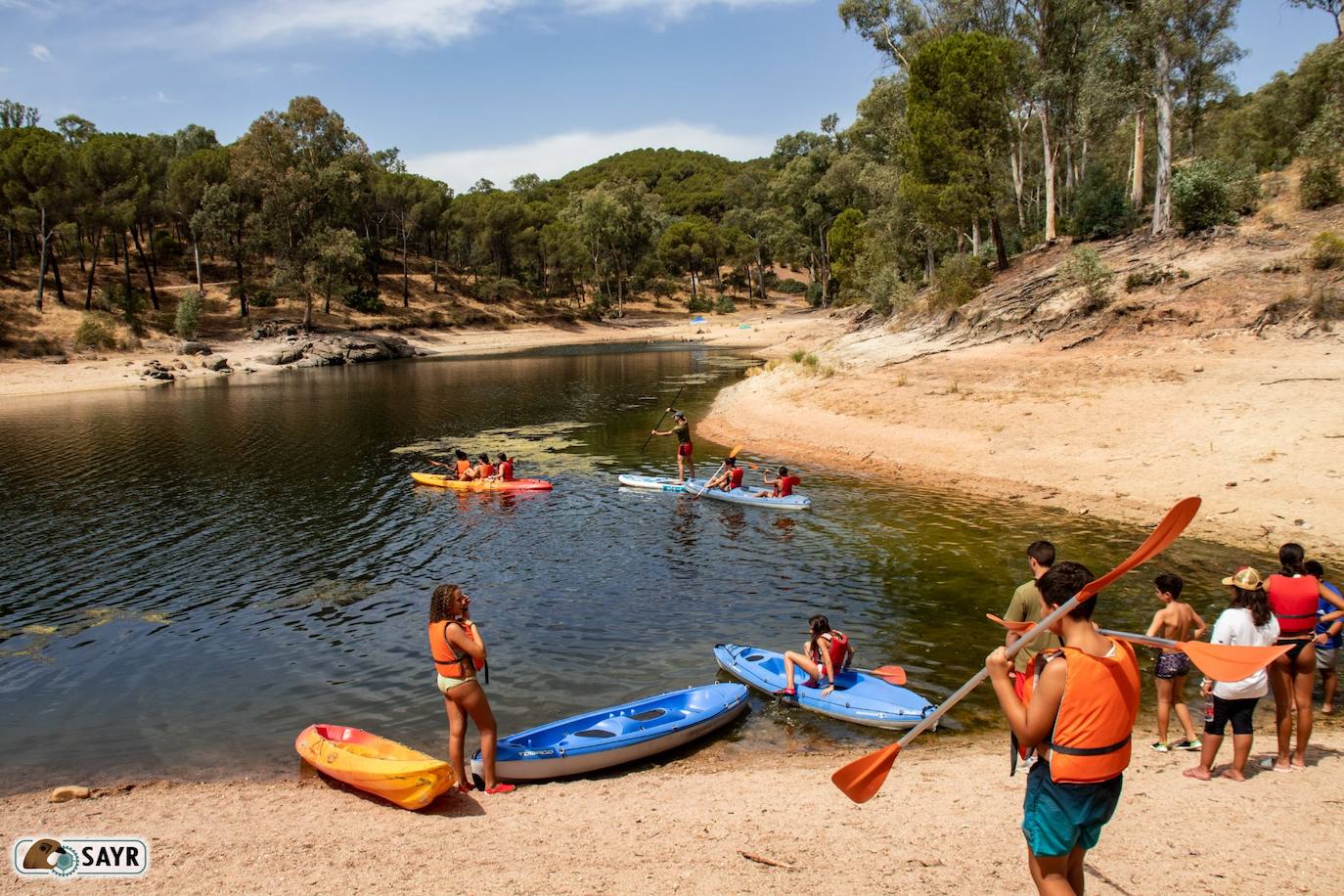 Arranca con satisfacción el primer campamento infantil de verano en la zona del Encinarejo