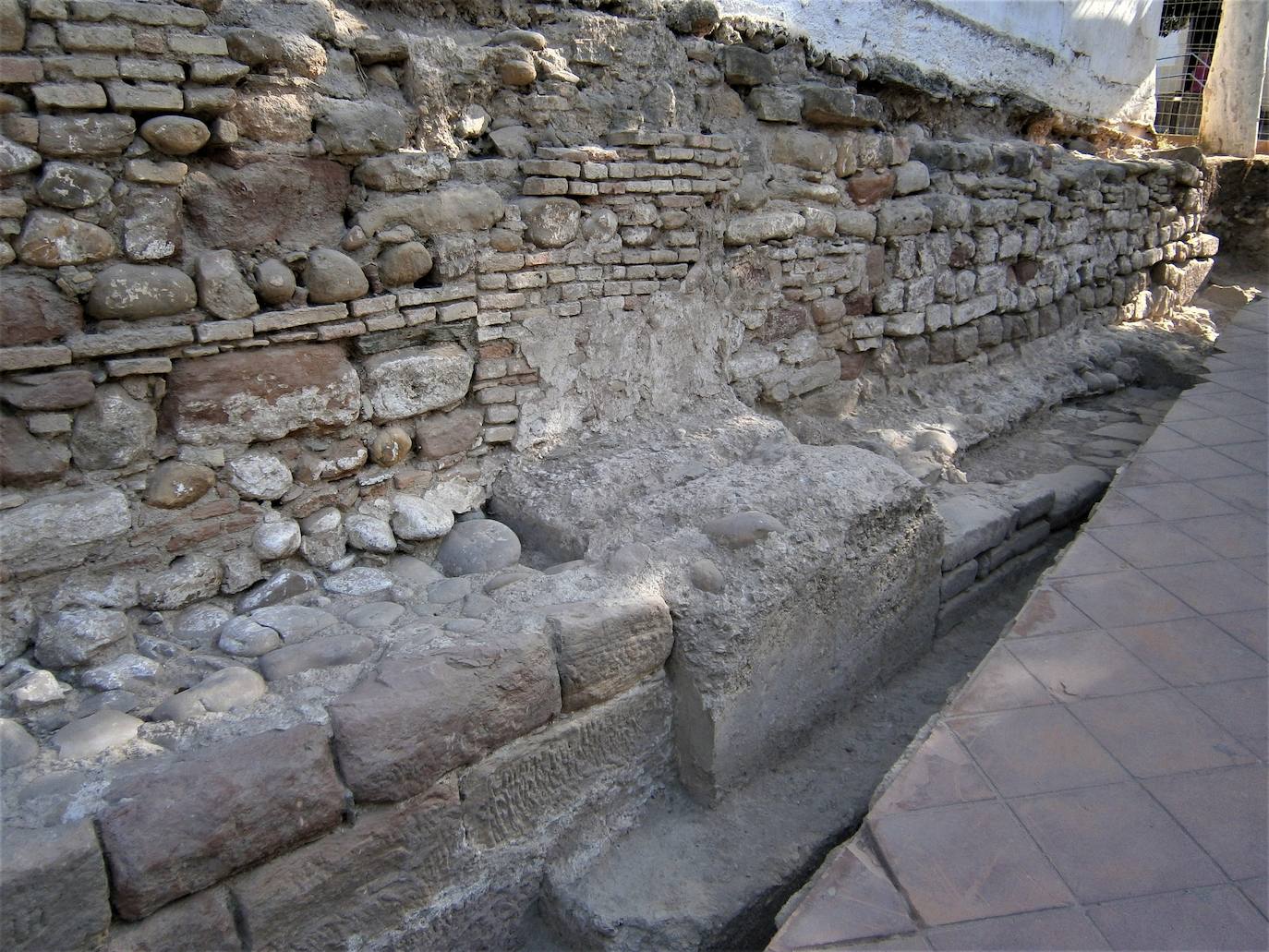 El responsable de las excavaciones en la Fuente Sorda destaca el valor de lo hallado