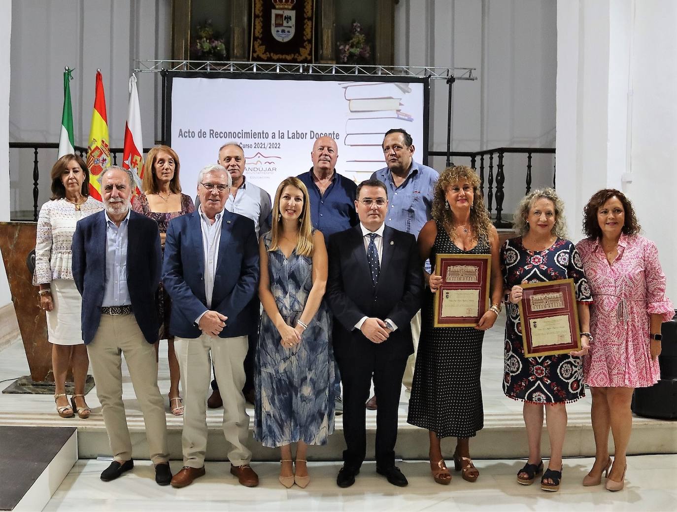 El Ayuntamiento homenajea a 10 profesores jubilados
