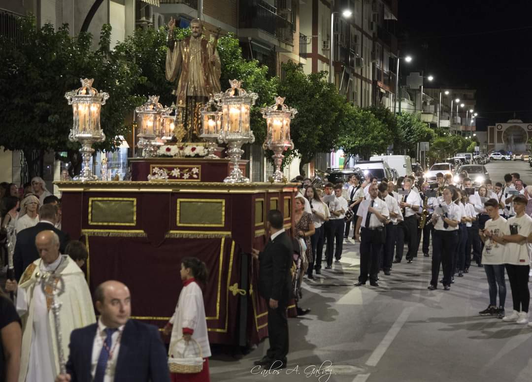 Procesión extraordinaria e histórica de San Vicente de Paúl en Andújar