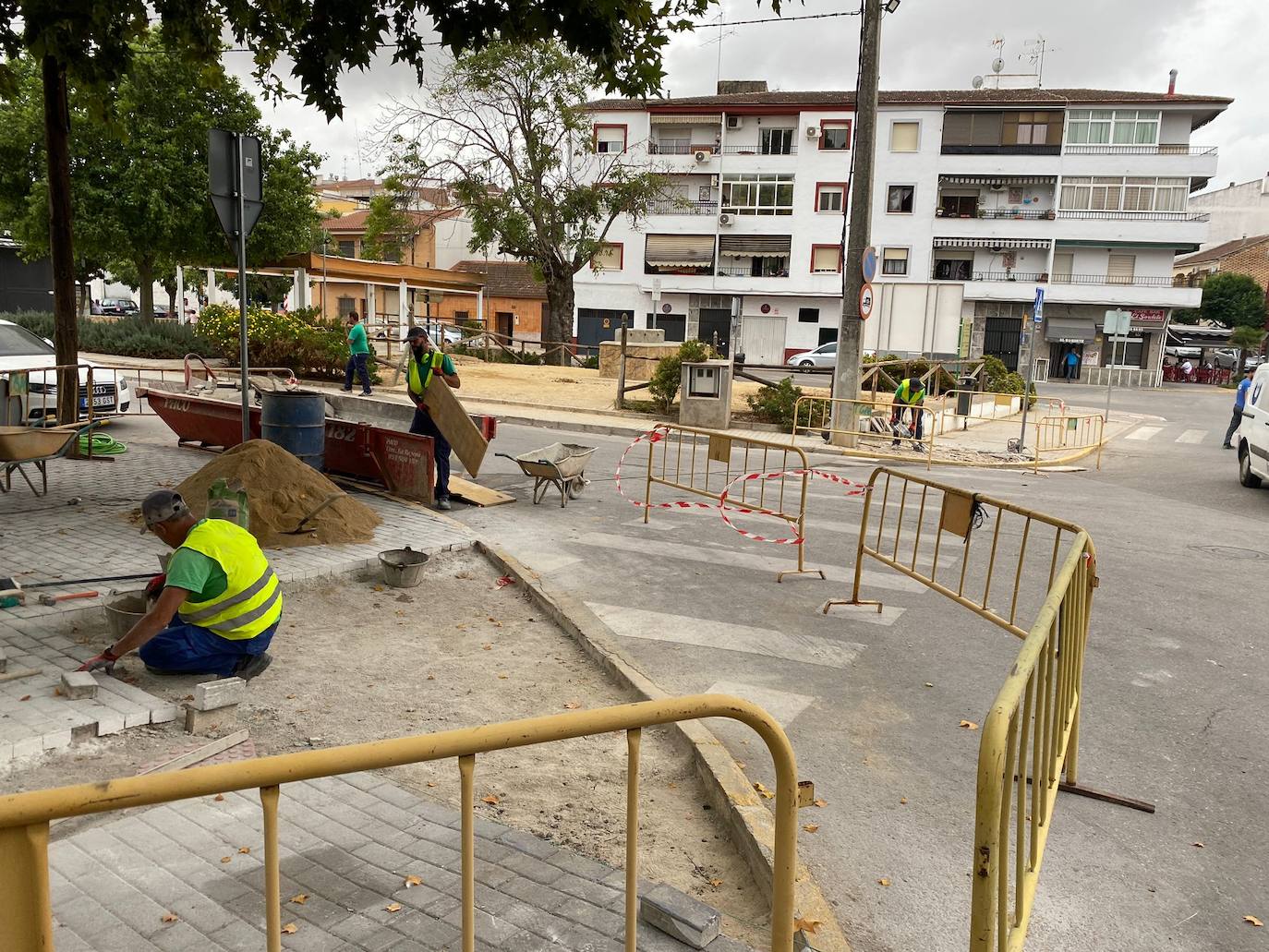 El Ayuntamiento de Andújar inicia un Plan de renovación y accesibilidad en varios pasos de peatones del municipio