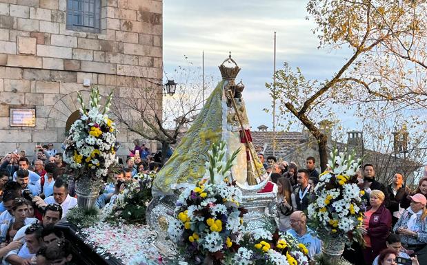 La Virgen de la Cabeza emprende el camino a Andújar