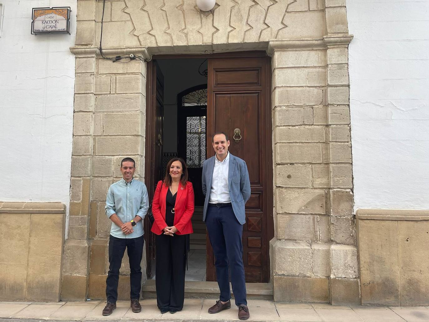 La subdelegada destaca la apuesta del Gobierno por recuperar y mejorar un edificio emblemático de Arjona