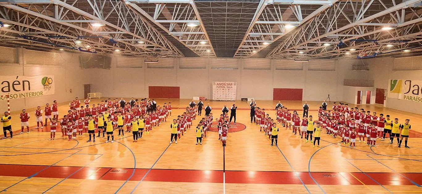 El Andújar Fútbol Sala recobra la ilusión y el entusiasmo en una presentación espectacular