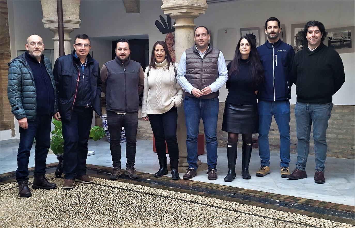 El Ayuntamiento de Andújar y colectivos comerciales se afanan en ensalzar la Navidad