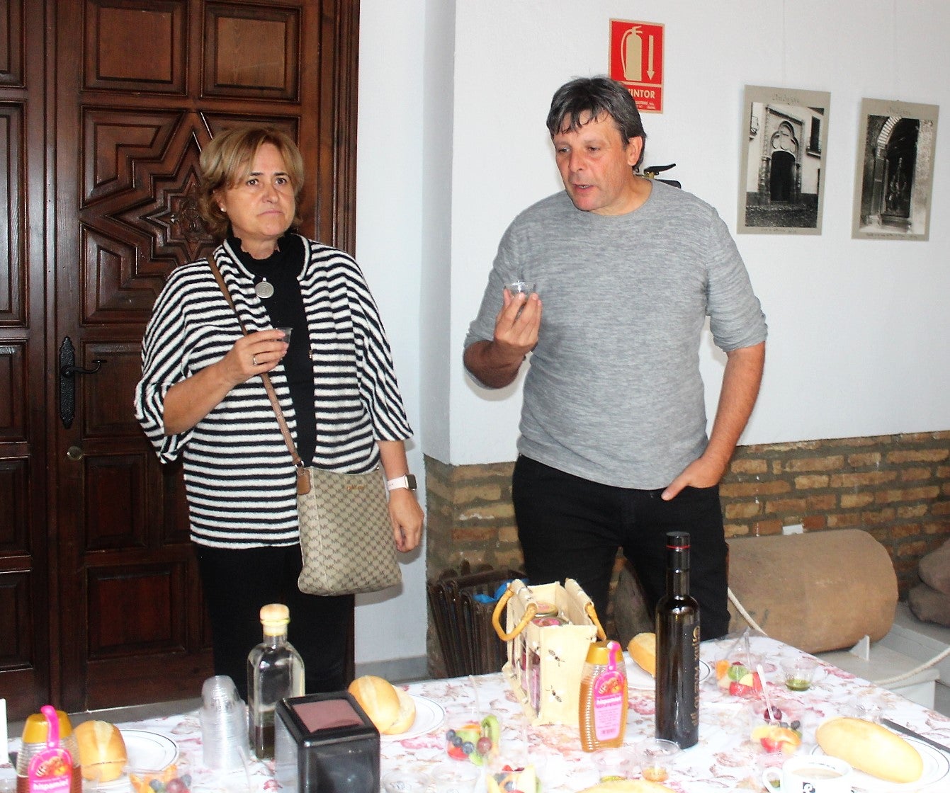 Las últimas lluvias dotan de esperanza al sector de la miel a los apicultores de la serranía andujareña