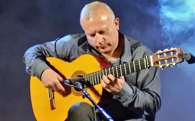 Antonio Gómez asume la presidencia de la peña flamenca Los Romeros de Andújar
