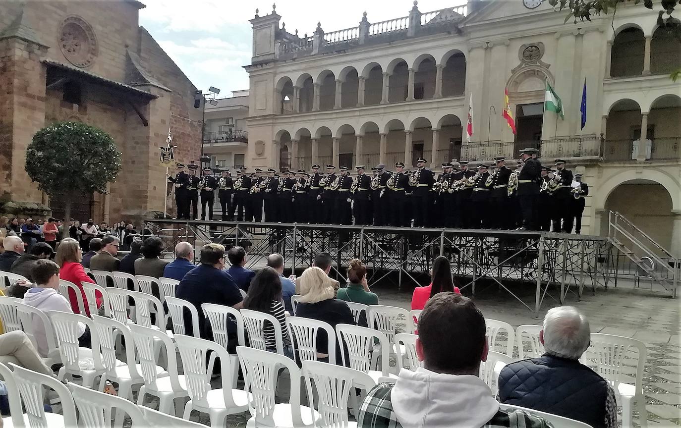 La Banda de Cornetas y Tambores de la Centuria Romana de la Hermandad de la Macarena cautiva en Andújar