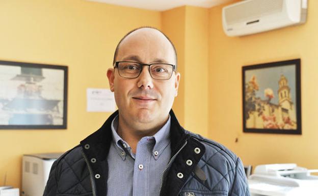 Fernando Serrano deja el Grupo Municipal del PP y continuará como concejal no adscrito
