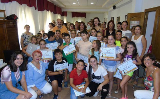 Clausurado en Castilléjar el taller de fotografía social 'Con otra mirada'