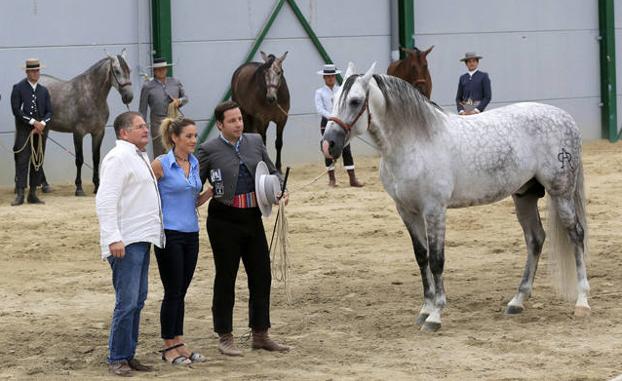 La ganadería José Fajardo Sánchez y SR4 se llevan los premios al campeón y campeona de la raza