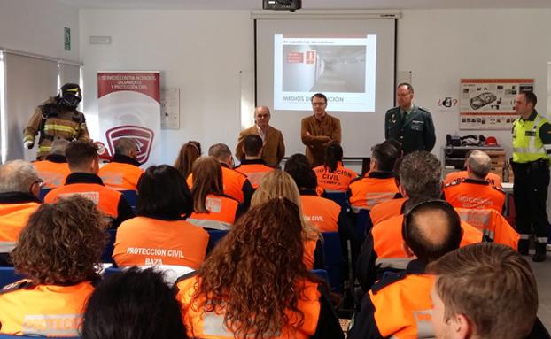 Voluntarios de Protección Civil de toda la provincia se forman en Baza en seguridad vial
