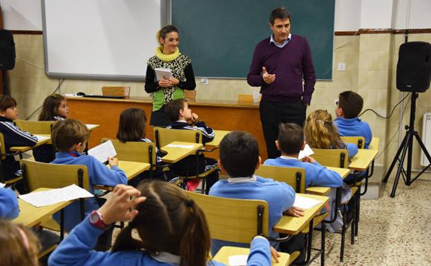 Los alumnos de los colegios de Baza le proponen al alcalde cómo mejorar la ciudad