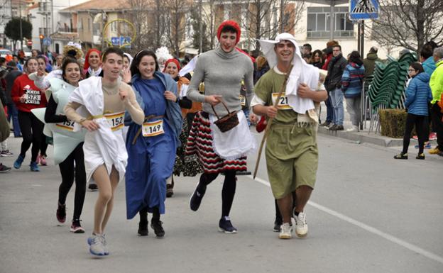 María José Martínez y Simón Maestra ganan la San Silvestre Bastetana