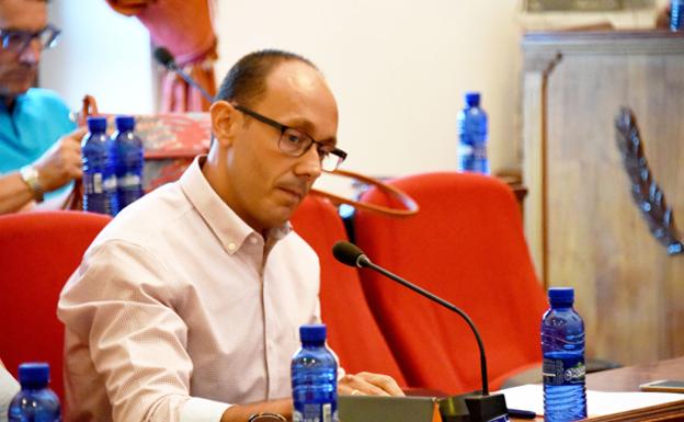 El edil Fernando Serrano propone la creación de un centro de I+D+I del sector agroalimentario