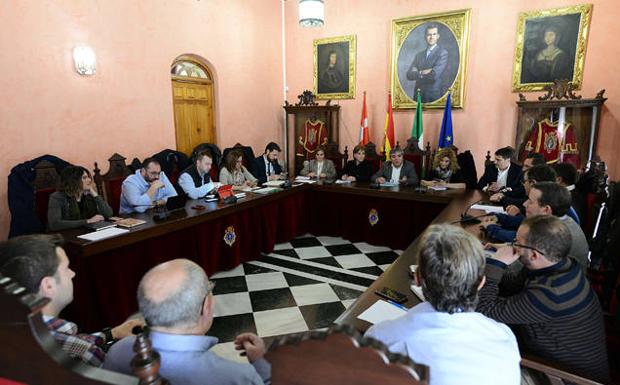 La Junta pide al Gobierno que no aísle a las comarcas de Baza y Huéscar y las incorpore a las comunicaciones eléctricas
