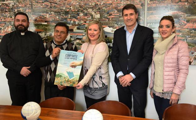 Manos Unidas Baza presenta al Ayuntamiento los proyectos que financiará durante el presente año