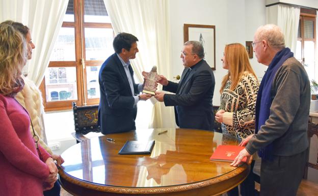 Obispado y Ayuntamiento tramitan el acondicionamiento y puesta en uso de los túneles subterráneos de Baza