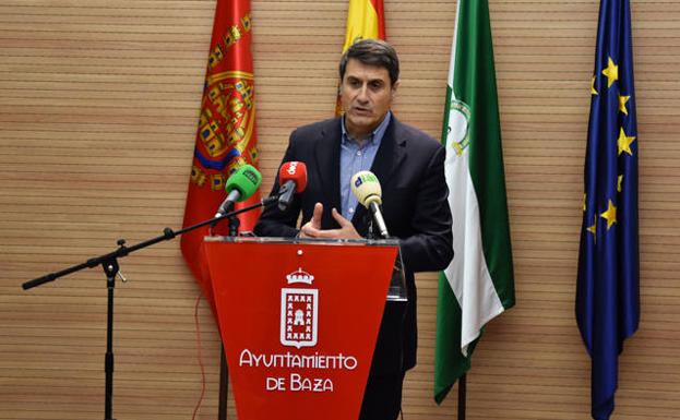 El PSOE pide a María José Martín que escuche el clamor social y apoye la línea de 400kV