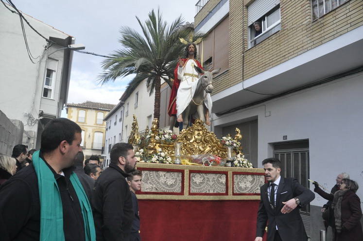 Jesús de la Paz primer desfile procesional de la Semana Santa de Baza